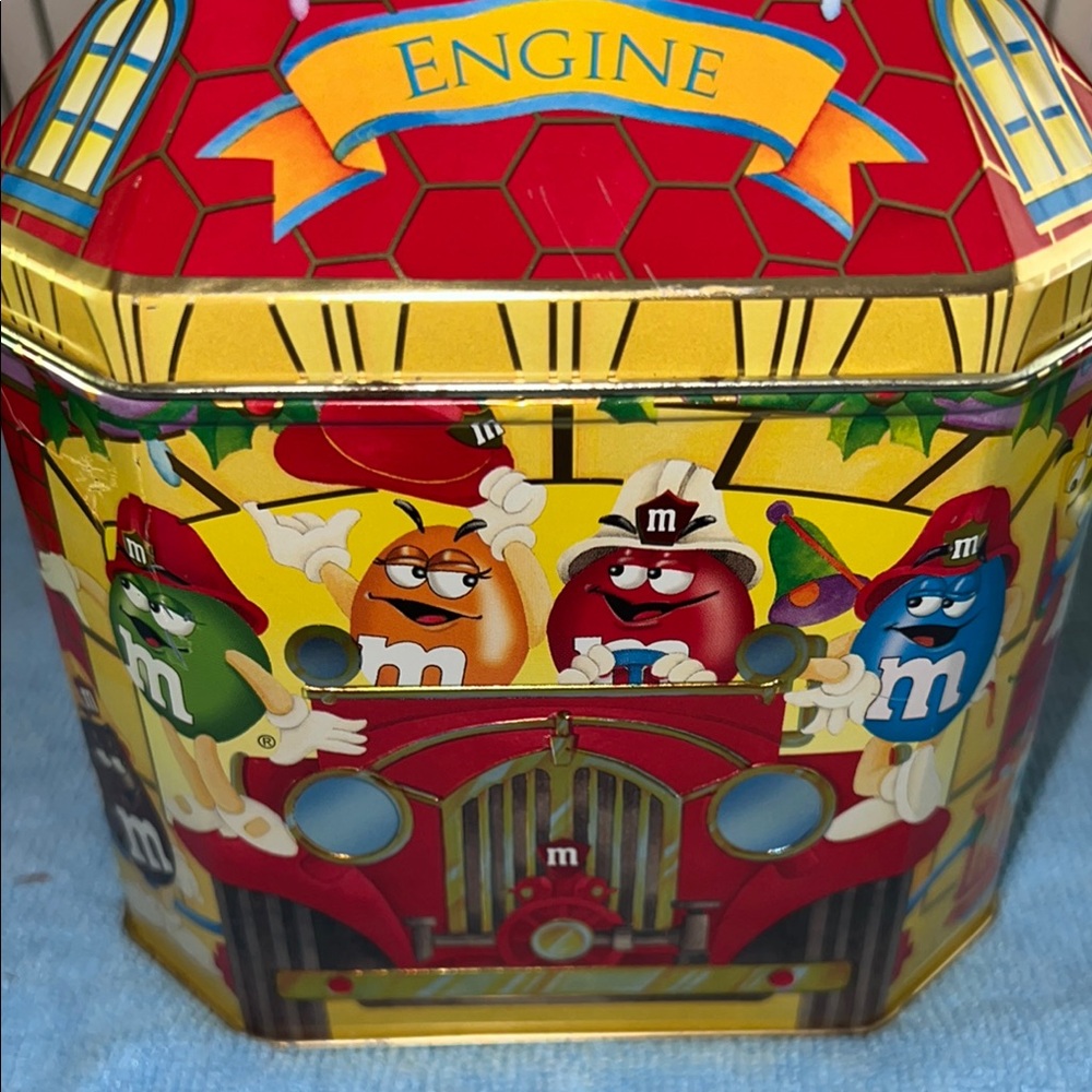 M&M'S Red and Green Classic Toy Display
